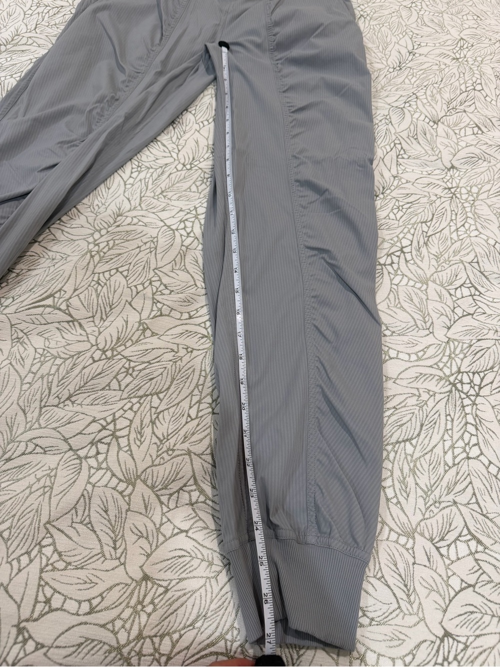 Lululemon Dance Studio Mid-Rise Jogger *Full Length - Picture 4 of 10